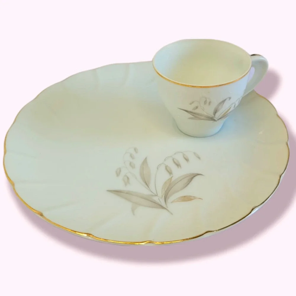 HP Vintage 60s Kaysons Golden Rhapsody Gold Band Wheat Plate Cup set‎